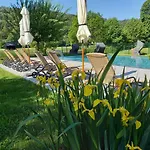 Parkhotel - Direkt An Der Elbe Hotel