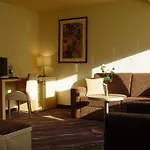 Hotel Parkhotel - Direkt An Der Elbe 4*