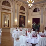 Hotel Parkhotel - Direkt An Der Elbe 4*