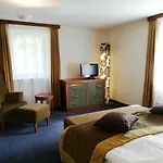 Hotel Parkhotel Bad Schandau - Direkt An Der Elbe 4*
