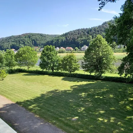 Parkhotel - Direkt An Der Elbe