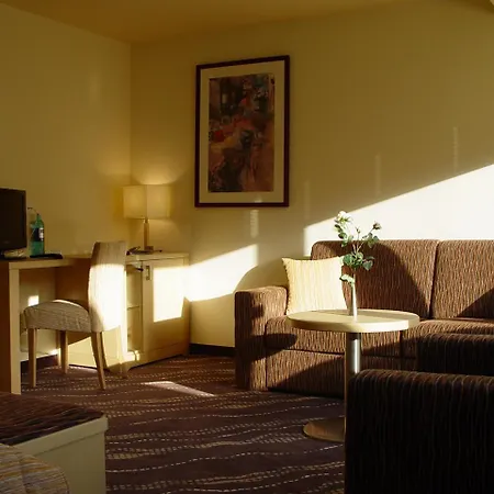 Hotel Parkhotel - Direkt An Der Elbe 4*