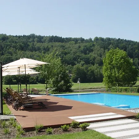 Отель Parkhotel - Direkt An Der Elbe Бад-Шандау