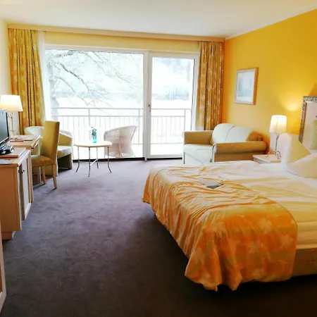 Parkhotel - Direkt An Der Elbe Отель Бад-Шандау