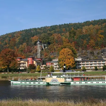 Parkhotel - Direkt An Der Elbe Отель 4*