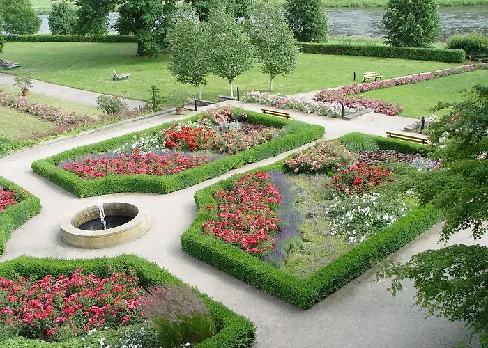 Parkhotel Bad Schandau - Direkt An Der Elbe Otel 4*